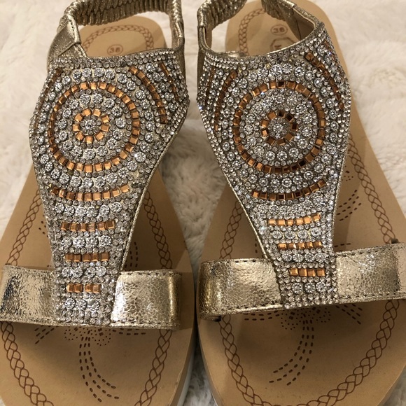 BNWT crystal embellished sandals - Picture 1 of 10